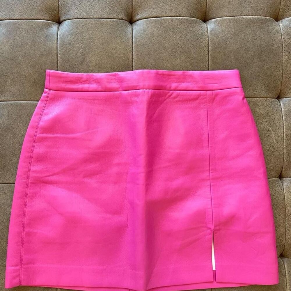 Aritzia Women's Pink Skirt